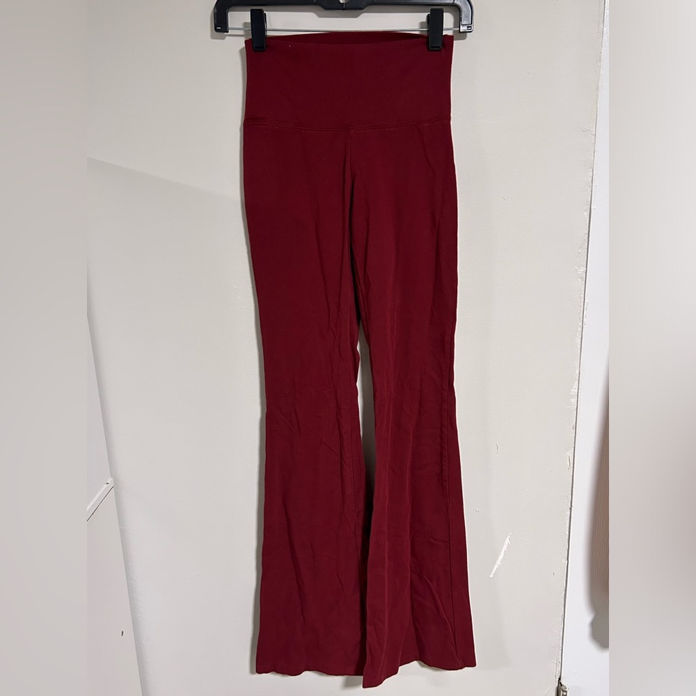 Wild fable
Flared Leggings
Burgundy